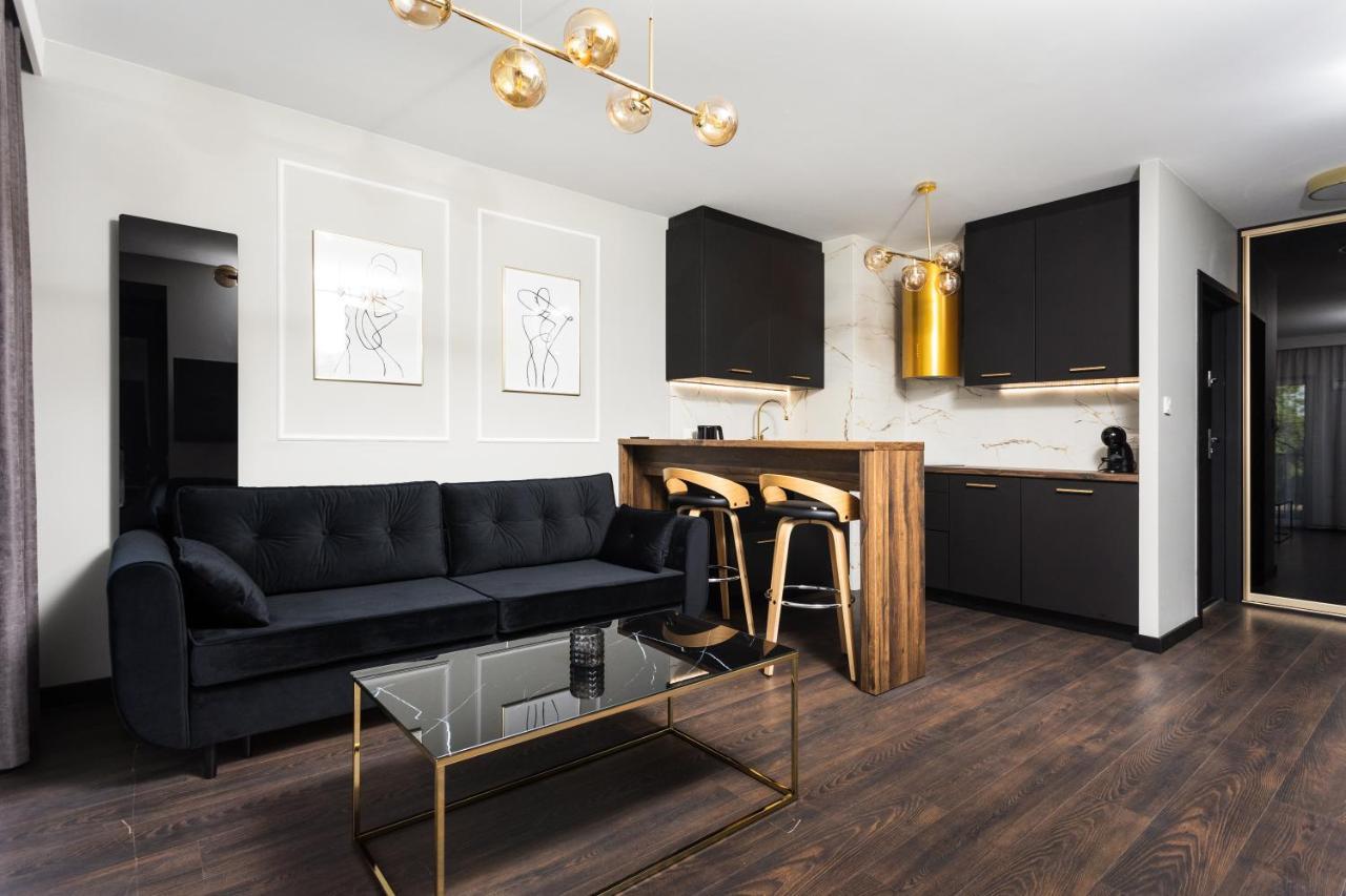 Apartment Of The Kings - Onyks *
